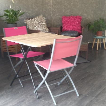 Chambre Pinky Elisabeth Proche Paris Apartment Stains Bagian luar foto